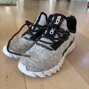 Adidas Kids Black & white Sneakers